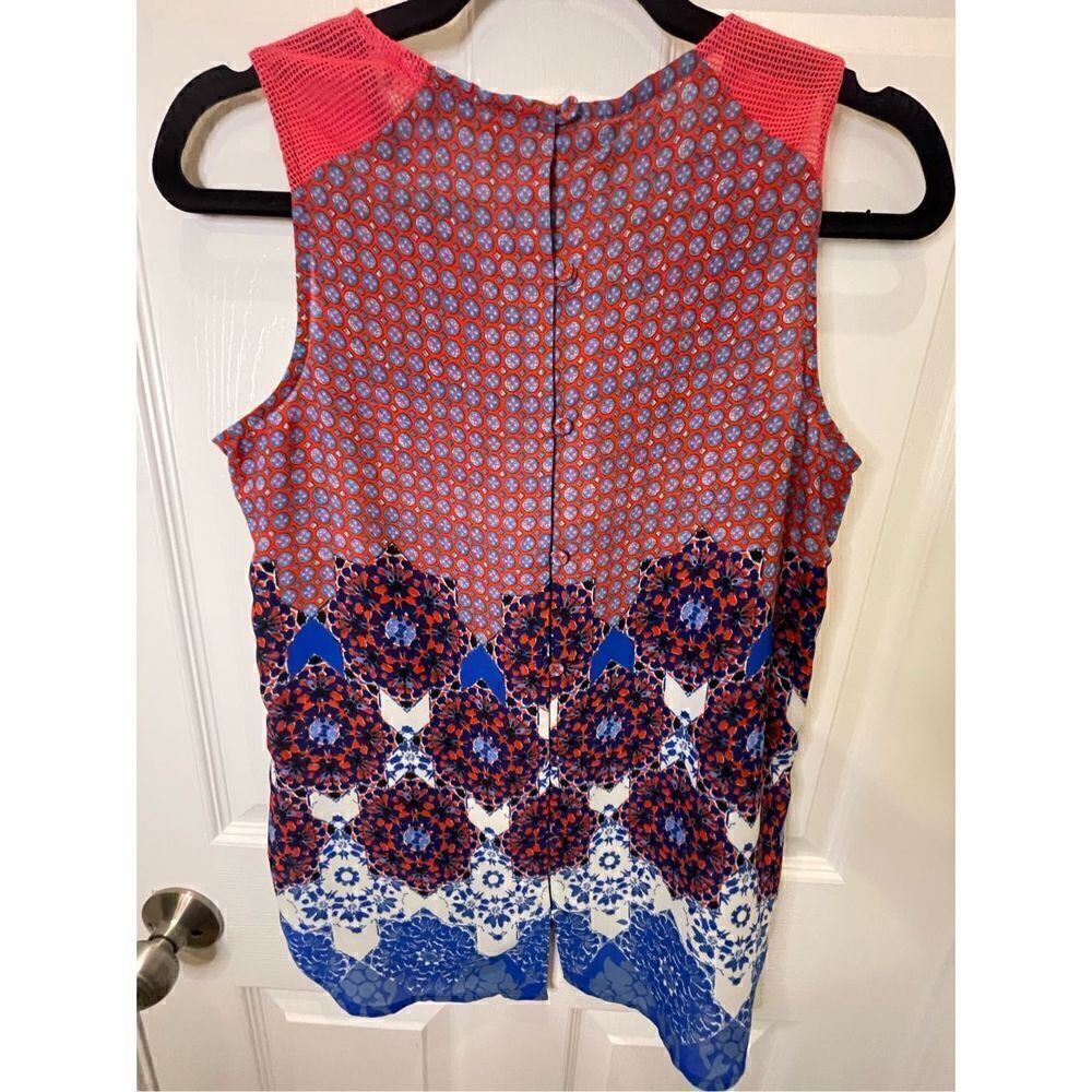 Daniel Rainn women’s XS blue red sleeveless blouse mesh buttons down back - Picture 2 of 6